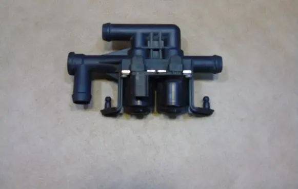 BMW 5 F10 F11 Coolant heater control valve 9119164
