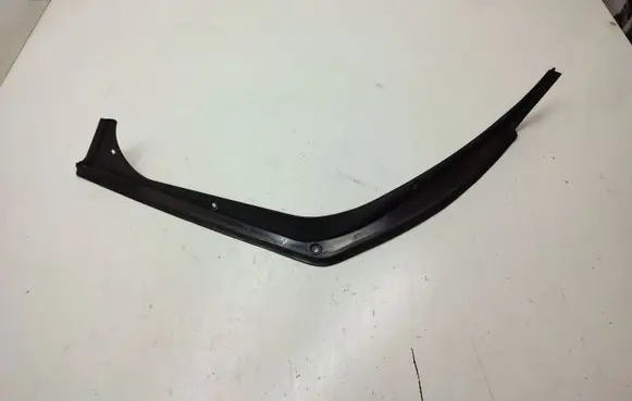 Mercedes-Benz C W204 Tailgate/trunk side cover trim A2046931533