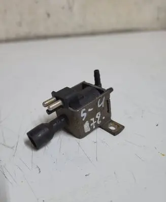 Mercedes-Benz E W124 Turbo solenoid valve 0015408697 5690130E00