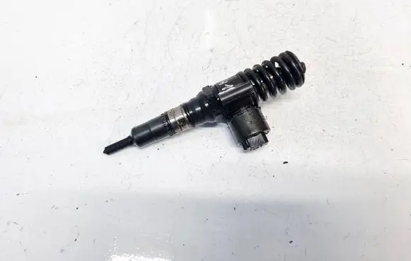 Skoda Octavia Mk2 (1Z) Fuel injector 03G130073G 0414720404