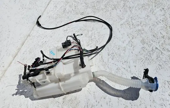 Mazda CX-5 II Windshield washer fluid reservoir/tank KD3567480