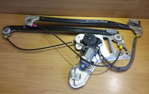 Land Rover Range Rover L322 Front door window regulator with motor CUH000192 83810199 992693100