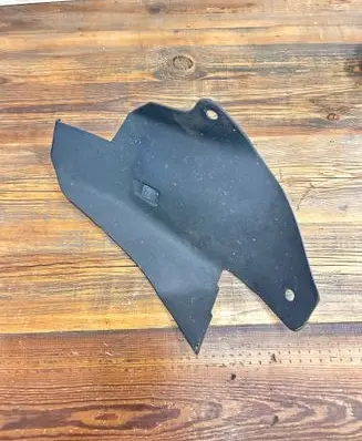 BMW 5 E34 Rear arch fender liner splash guards 8102867