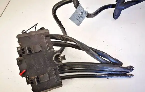 Mercedes-Benz C W203 Fuse box set A2035450803