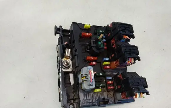 Peugeot 207 BSM Control unit 9659741880