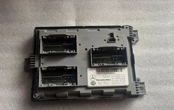 Mercedes-Benz C W206 Other control units/modules A2069002118 A2069011900