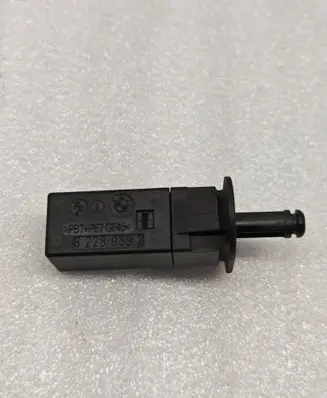 BMW 3 E90 E91 Fuel tank opening switch 82289392