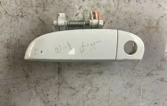 Hyundai i10 Front door exterior handle 826500x0