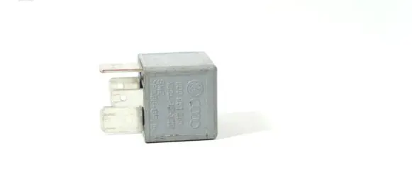 Audi A4 S4 B6 8E 8H Other relay 8D0951253