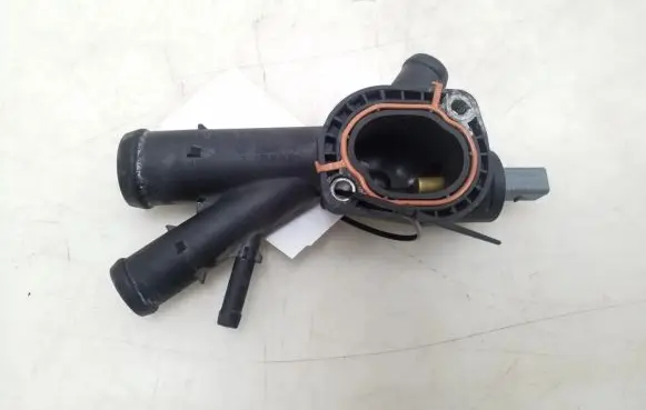 Volkswagen Golf VI Brake vacuum hose/pipe 03L121131AA