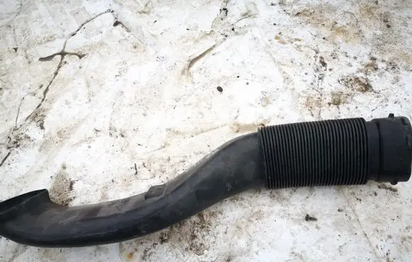 BMW X5 E70 Air intake hose/pipe 1371779834102 13717798341-02