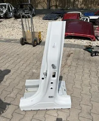 Renault Austral Pillar (middle) PU17406