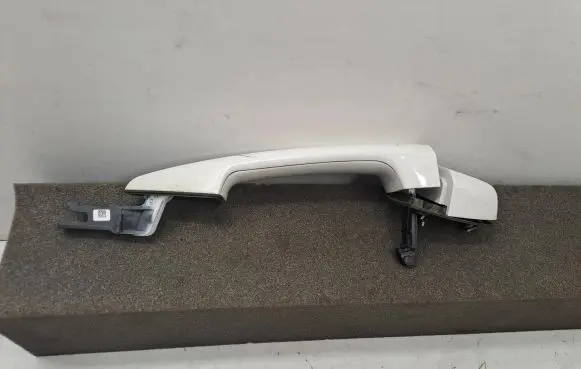 BMW X6 F16 Rear door exterior handle 7305015
