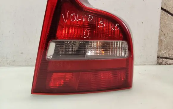 Volvo S80 Rear/tail lights