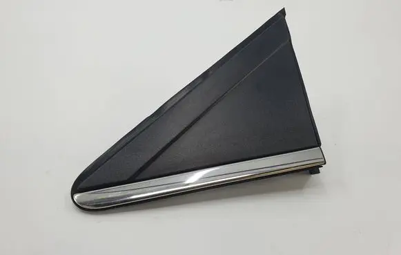 Chrysler Town & Country V Fender end trim 1BE43TRMAA
