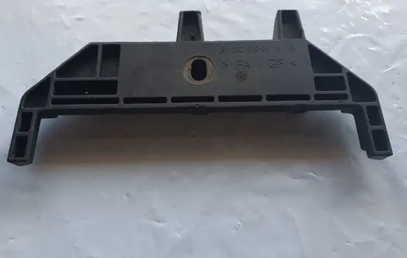 Battery bracket