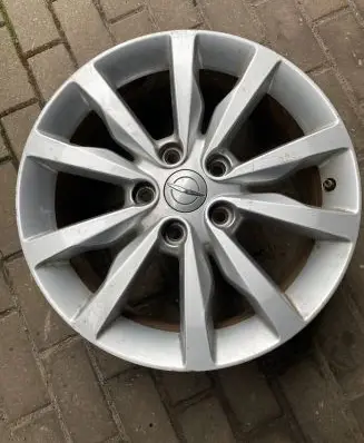 Chrysler Pacifica R18 alloy rim 9VW919LLL