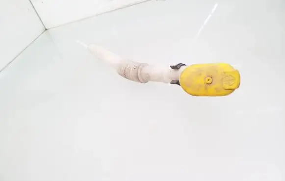 Renault Scenic II - Grand scenic II Window washer liquid tank fill tube 8200107319 8200107320 7700352947
