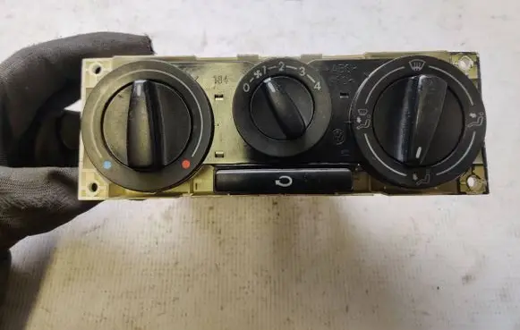 Volkswagen Transporter - Caravelle T4 Climate control unit 7D1819045L