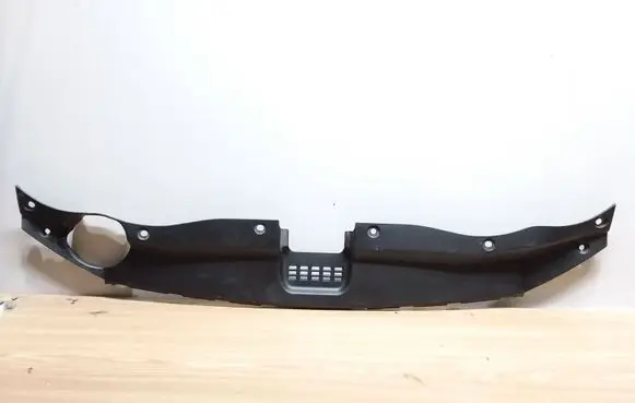 Radiator trim
