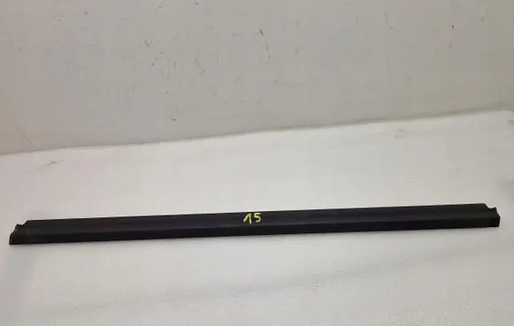 Mercedes-Benz Vito Viano W447 Front door windshield rail 