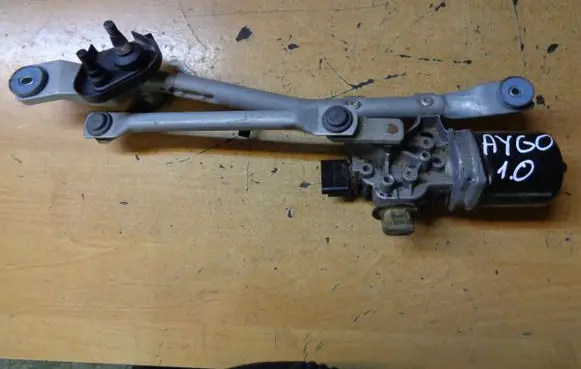Toyota Aygo AB40 Front wiper linkage and motor 142660760 850100H040 W000053671