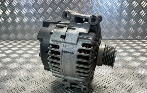 Mercedes-Benz C W204 Generator/alternator TG15C182 POA76138 LRA03307