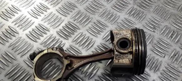 Lexus IS 200-300 Piston with connecting rod