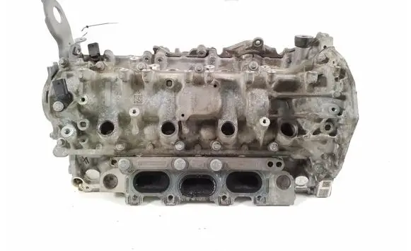 Mercedes-Benz A W177 Engine head