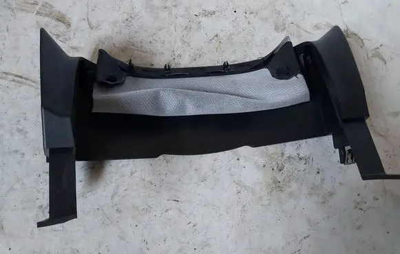 Steering wheel column trim