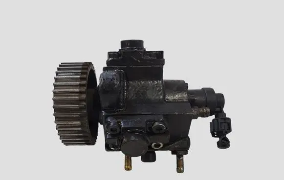 Opel Zafira B Fuel injection high pressure pump 0445010183