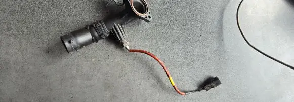 Brake vacuum hose/pipe