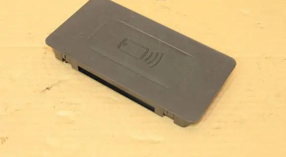 BMW 2 G42 Wireless charging module 5A0D8A8