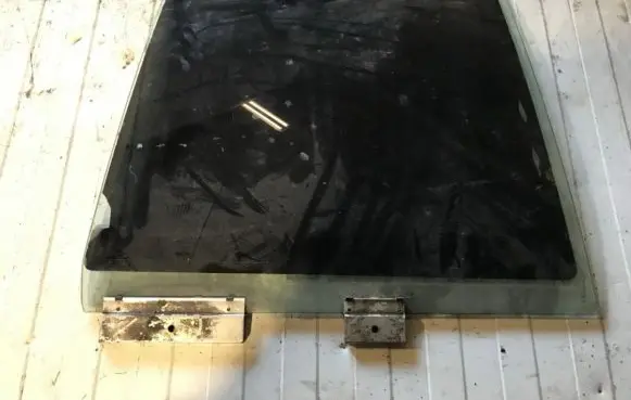 BMW 7 E32 Rear door window glass