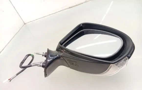 Toyota Avensis T270 Front door electric wing mirror E11026399