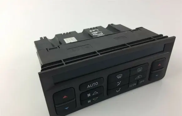 Volvo V70 Climate control unit A0364797 Z1893
