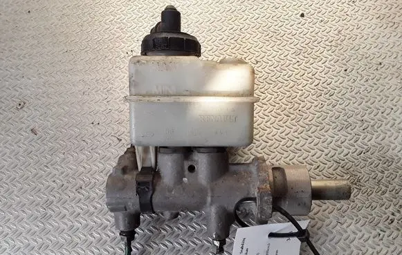 Renault Master II Master brake cylinder 7700309824