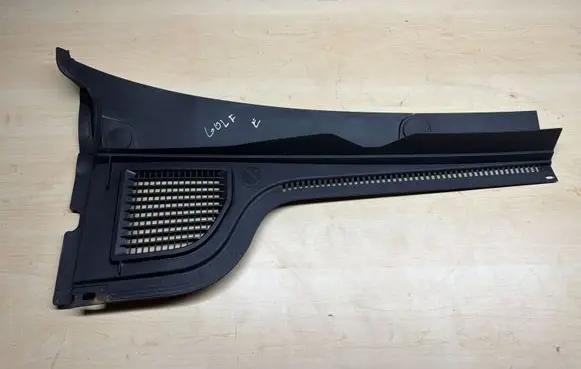 Volkswagen Golf VIII Wiper trim 5H0819404