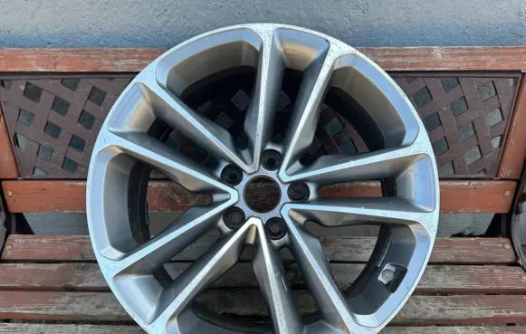 Hyundai Santa Fe R19 alloy rim 