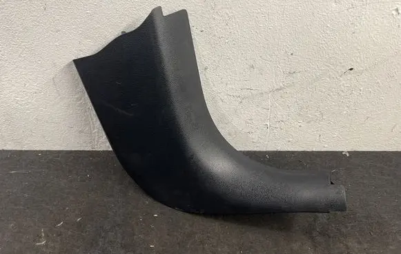 BMW 3 E90 E91 Foot area side trim 7066990 A049713 11242010