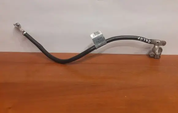 Mercedes-Benz E W212 Positive cable (battery) 568247 61061805