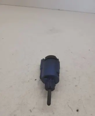 Volkswagen PASSAT B5 Brake pedal sensor switch 1J0927189E