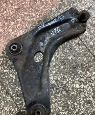 Peugeot Bipper Front lower control arm/wishbone