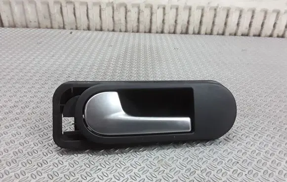 Volkswagen Golf Plus Rear door interior handle 5M0837197