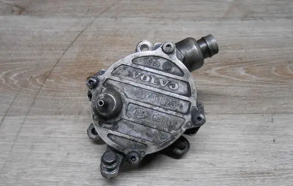 Volvo S60 Vacuum pump 30731825