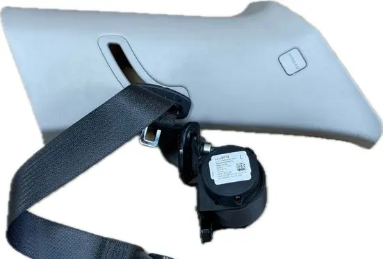 Buick Enclave II Front seatbelt 84198574