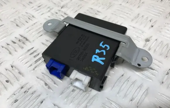 KIA Sorento Window wiper relay 987503E000