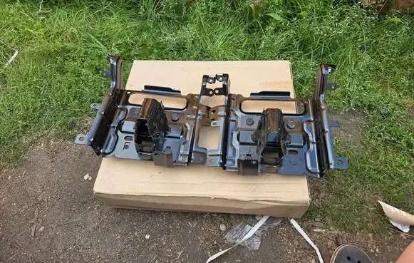 Dodge RAM Front bumper mounting bracket 68507360 68232485AA