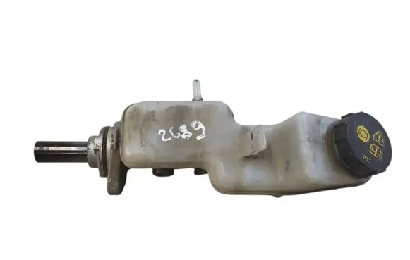 Master brake cylinder