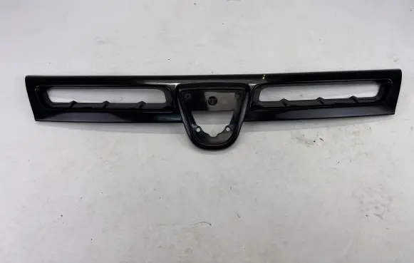 Dacia Duster Front grill 620780003R K3135